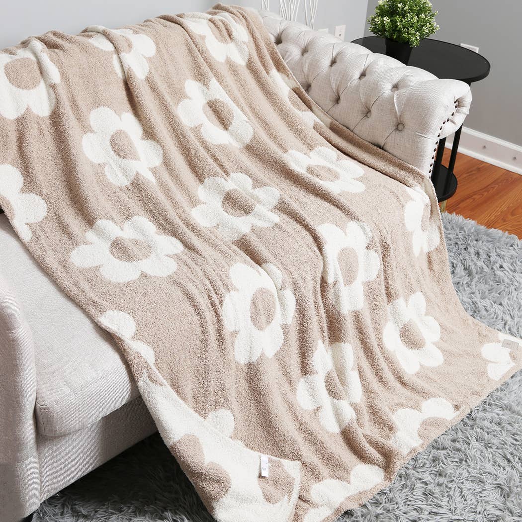 Daisy Pattern Print Cozy Soft Throw Blanket