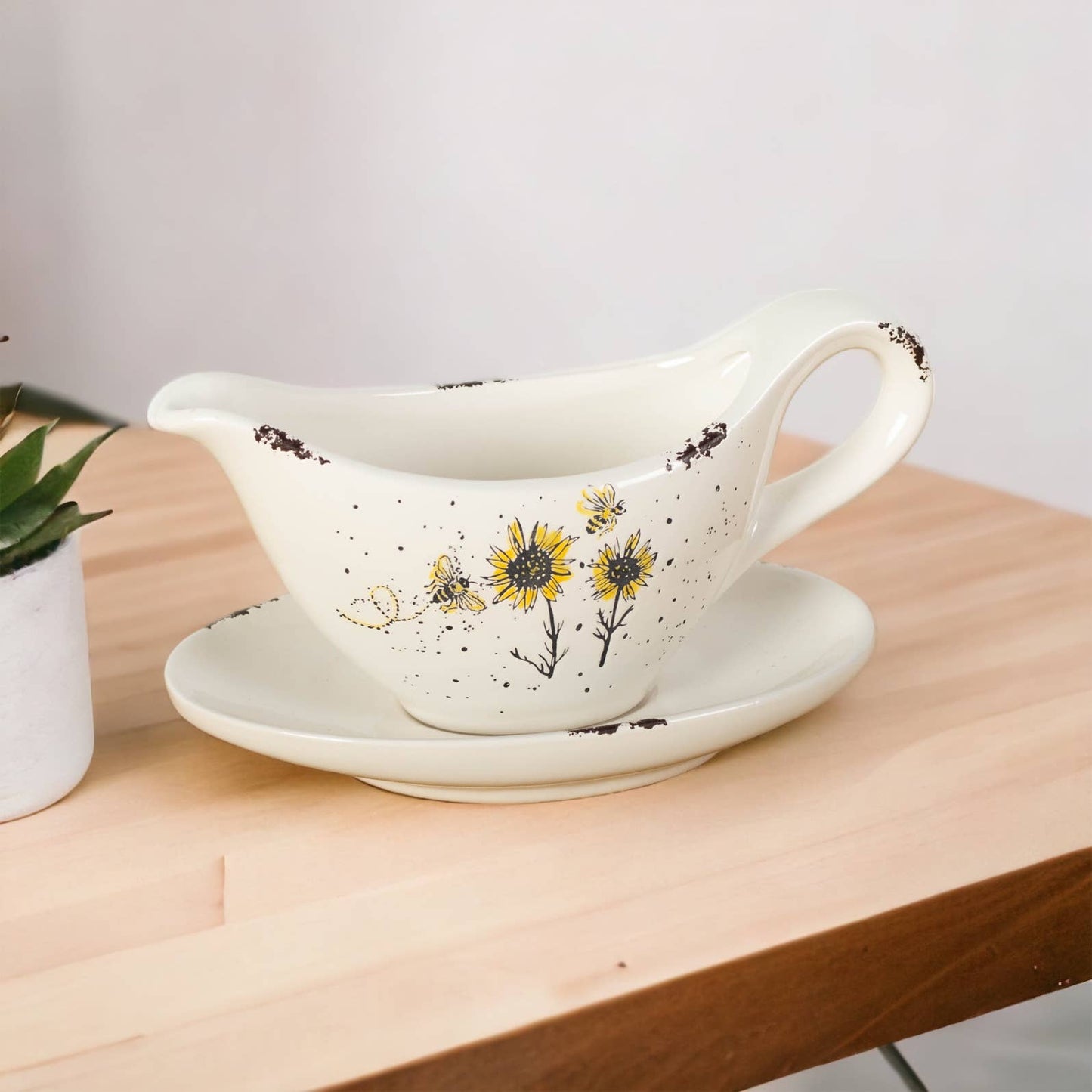 Sauce And Gravy Boat With Saucer