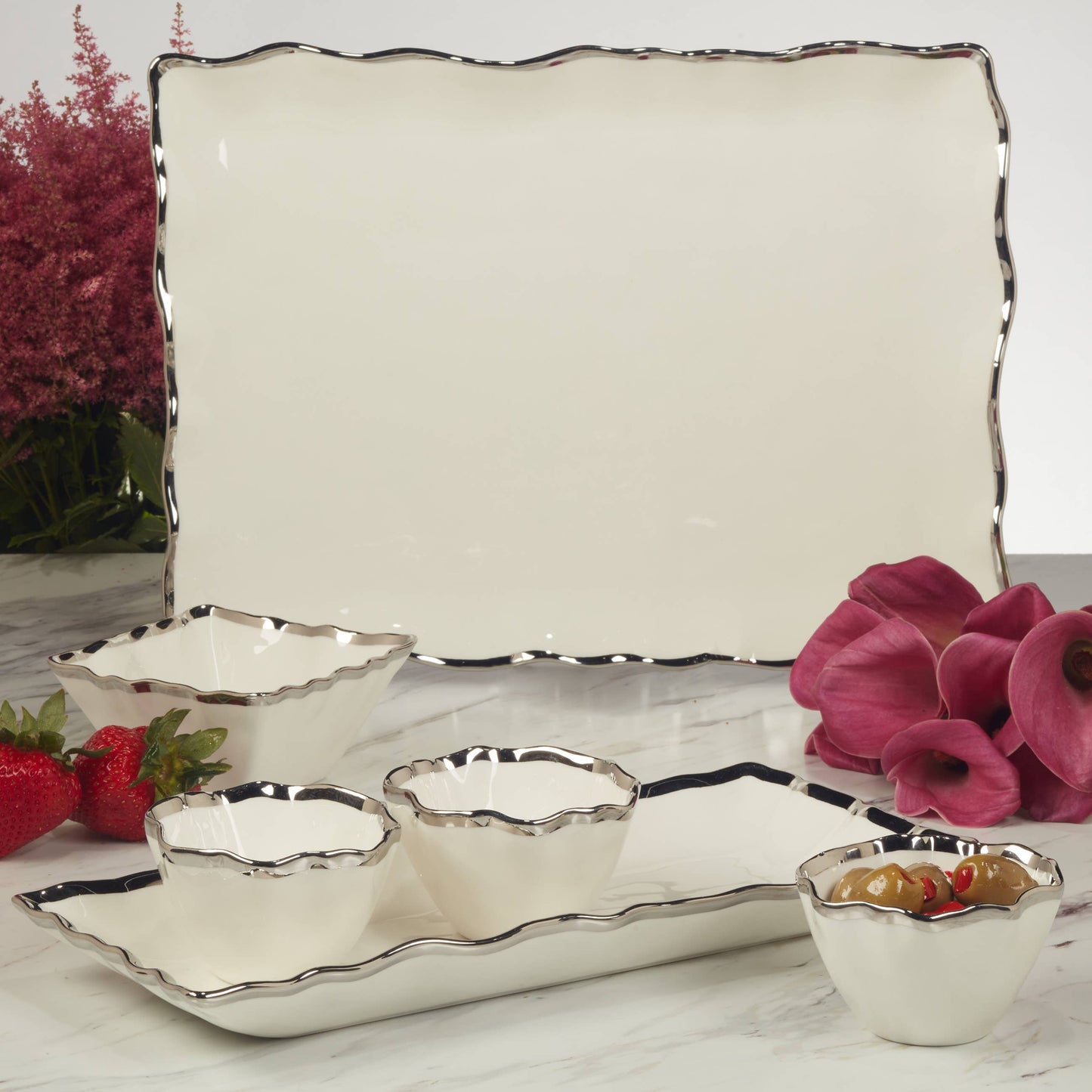 Regency Silver  4 pc. Tray w/Bowls 14in x 6.25in x 1.5in