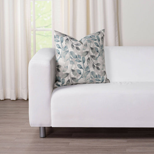 Siscovers Watergarden Water-color Print Throw Pillow