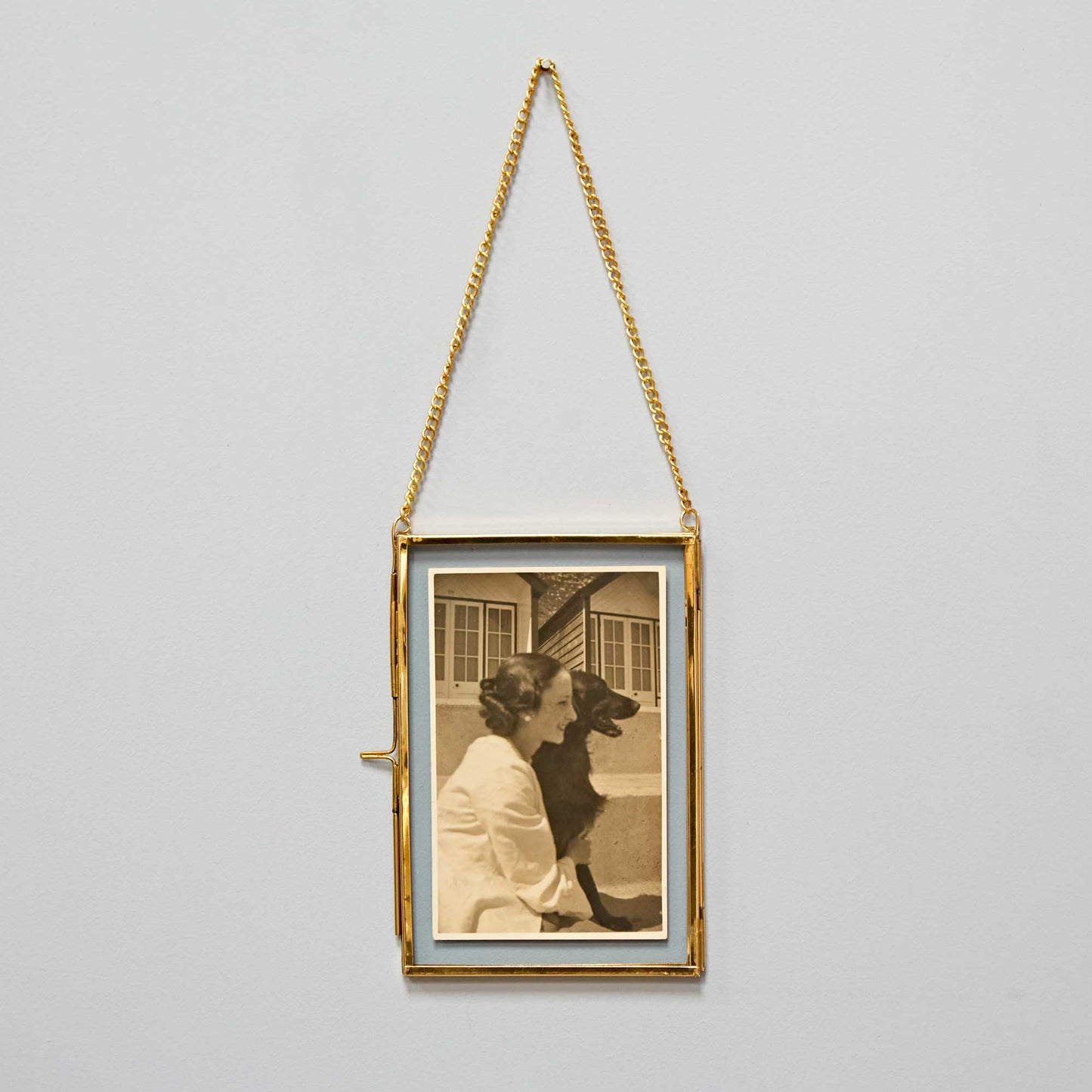 Dia Gold Antique Brass Glass Hanging Photo Frame