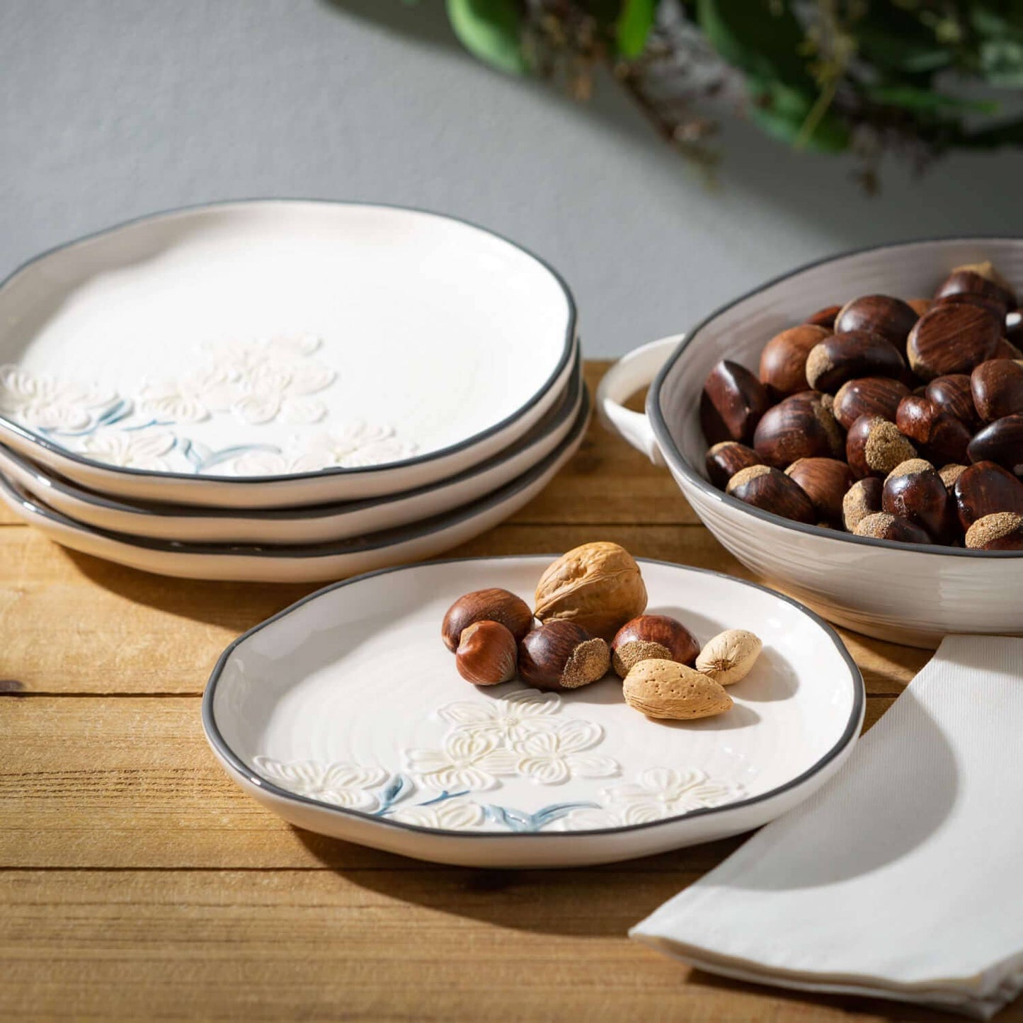 DOGWOOD TEXTURED BOWL SET OF 2