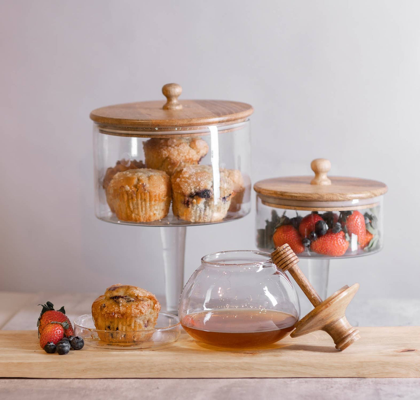 Med. Pedestal Glass Jar with Wood Top